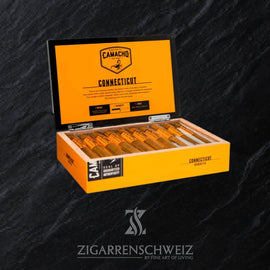 Camacho Connecticut Robusto, 20er Zigarrenkiste geöffnet mit hellem Deckblatt