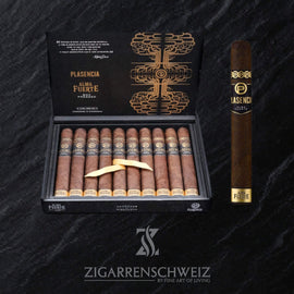 Plasencia Alma Fuerte Néstor IV, geöffnete 10er Zigarrenkiste mit Blick auf die Toro Zigarren in dunklem nicaraguanischem Deckblatt