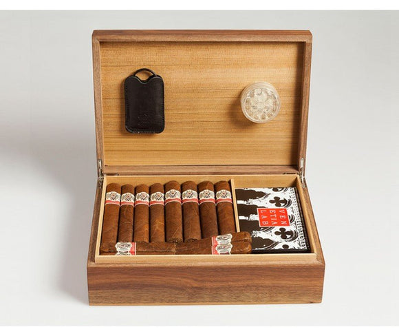 Venetia Travel Humidor Walnut für 50 Zigarren - Zigarrenschweiz Online Zigarren Boutique - 